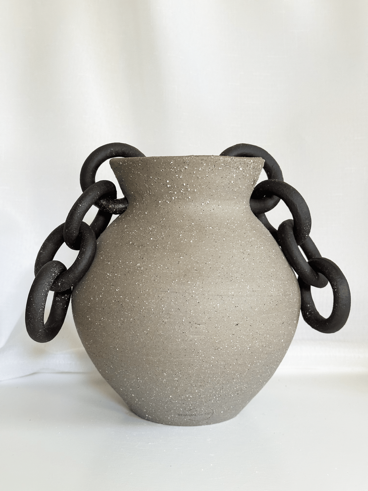 11:58 - Vase