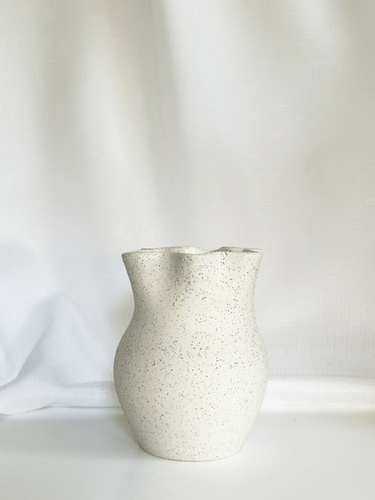 11:52 - Vase