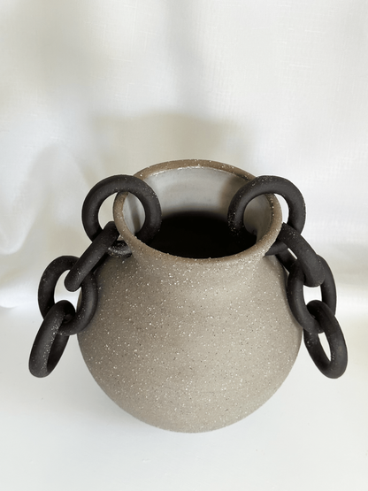 11:58 - Vase